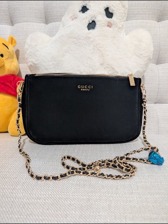 Gucci Handbags - Gucci Beauty Black Chain Shoulder Bag
